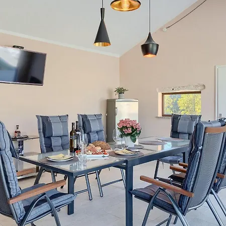 Mendula Holiday home