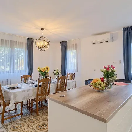 Mendula Holiday home